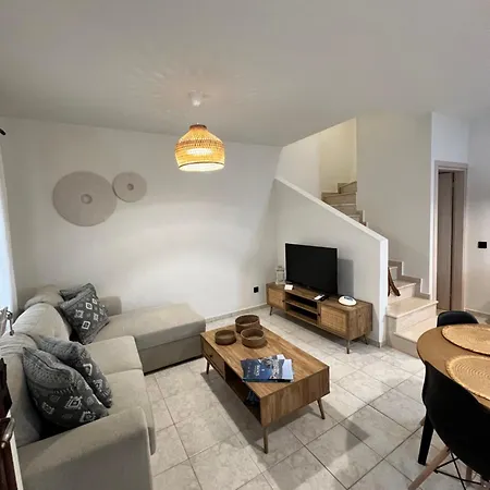 Holiday home Olea White