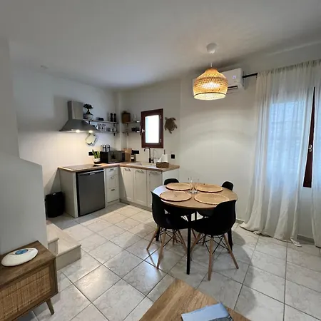 Olea White Holiday home
