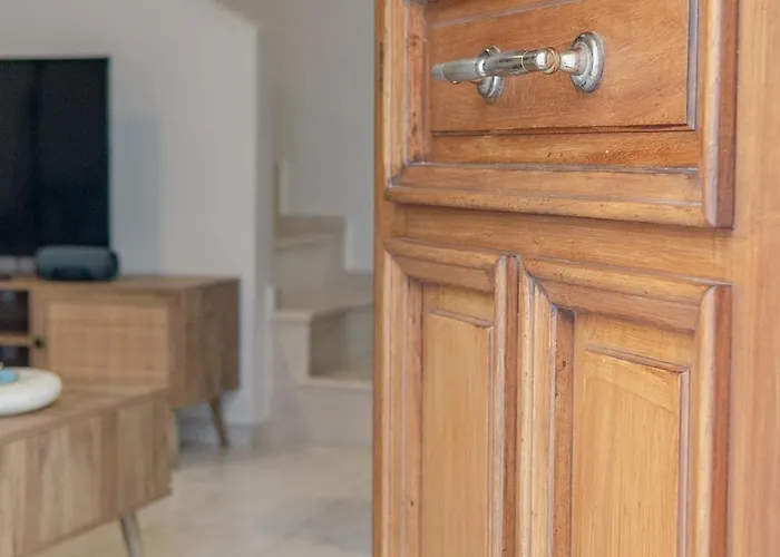 Olea White Holiday home *